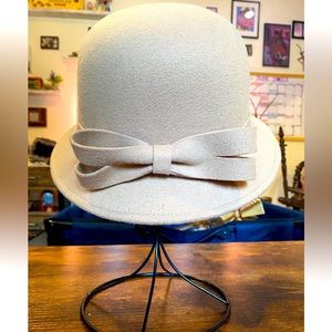 Vintage Polyester Beige Cloche Hat with Bow in Back - One Size